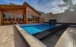 Luxury cottage with private pool 102