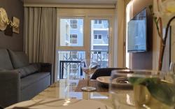 Savvy Suites Combined 5BR near Okada