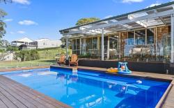 Waterfront Paradise Lodge Brightwaters