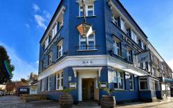 The Bridge Pub & Rooms