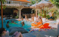 Mad Monkey Uluwatu