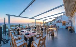 Santorini Secret Suites and Spa