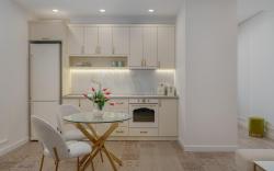 Sweet Home | Luxury modern, 1-bedroom, city centre