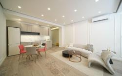 Sweet Home | 2 bedrooms, center, style