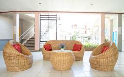 Tropical Place Hotel by RedDoorz