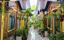 Tween House