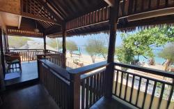 Q'Pelagos Sunset Bungalow