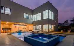 Luxury Farmstay in Jaipur - 3 BHK  with Pool
