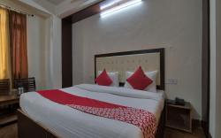 OYO 14420 Hotel Green Woods