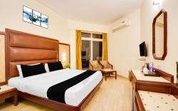 Super Townhouse Oak Silver City Chowk Formerly HW Residency