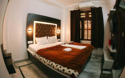 Hotel O Laxmi Yellow Guest House