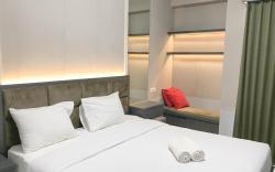 MinimalistCozy Studio Bale Hinggil Apt By Travelio