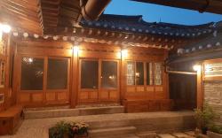 Sophia Hanok Guesthouse