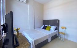 Urbanview Hotel near DC Mall Crown Homestay Batam