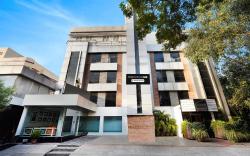 Super Townhouse Oak Kodambakkam Formerly Cine City