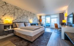 SI-SUITES