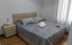 Dr. J. Spon Apartment