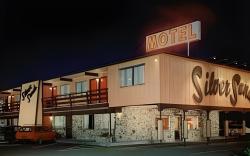 Silver Sands Motel