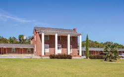 Rodeway Inn & Suites