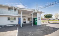 Motel 6 Burlington, WA