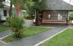 Lovedale Lakeside Homestay