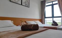 K Avenue Comfort Stay (5 Mins to Airport) 