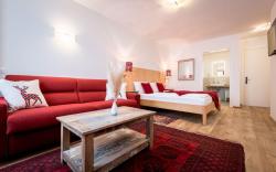 Am Schloss Guest House