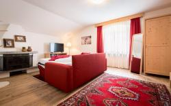 Am Schloss Guest House