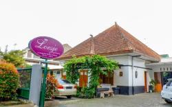 Super OYO 353 Loesje Guest House Syariah