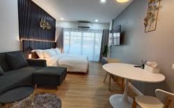 Charoen Condominium, Room 430