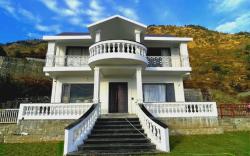 The White Hogar 3BHK Villa in Bhimtal