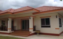 Janson's House Next to Singha Park Chiang Rai