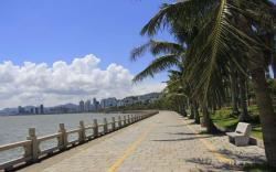 Lavande Hotels Zhuhai Gongbei Port Square Light Rail Terminal