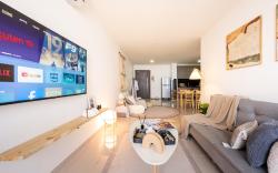 The Peak 1 Bedroom Prime Location - High Floor