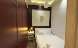 Contemporary Room in Tecom