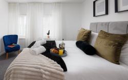 Stunning Penthouse Apartment - Plymouth - Parking 