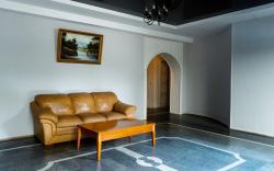 Hotel White House