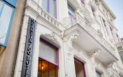 Quentin Zoo hotel