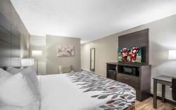 Red Roof Inn & Suites Sulphur Springs