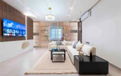 Lovely & Spacious 3-bedroom flat in Alwadi V