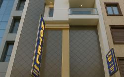 Hotel Emerald Suites & Banquet by Aura