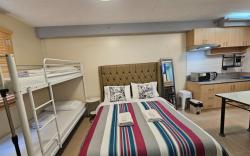 Primerose Manor near Airport, Beaches and Malls