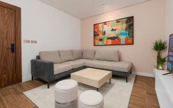 One Bedroom Trendy apartment in  Almughrizat