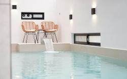 Honeymoon Lumiere3_Private Pool_B102