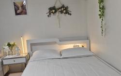 Sillim Danggok Station Full-Op Two Room