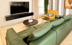 Kease Yasmin E-11 Royal Touch AZ80