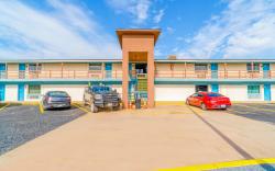 Deluxe Inn Motel By OYO Grand Prairie Interstate 30