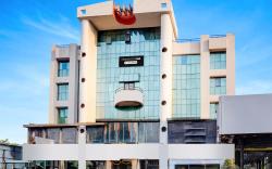 Super Townhouse Oak Viman Nagar Downtown Formerly Hotel Cilantro