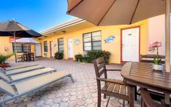 Grenier's Hollywood Beach Hotel