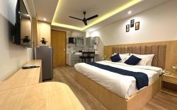 Aaj Lux Studio Apt- Grand Anukampa #104